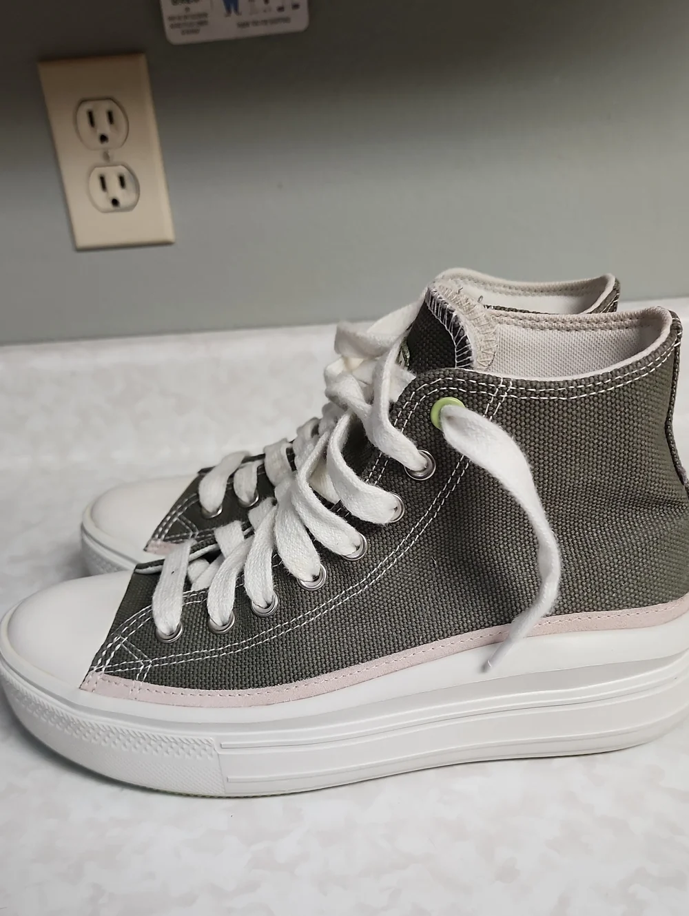 Converse Move High-Top Platform Canvas sneakers womens 10 number 1921